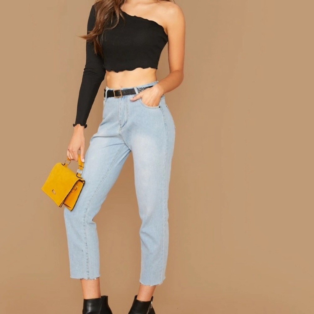 SHEIN Shoulder Lettuce Trim Crop Top!